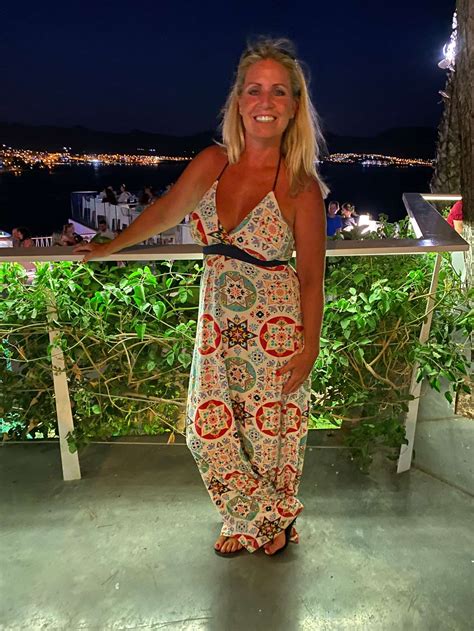 I’m dreaming of long sun soaked days | Lucy Masters (@foxygeekgirl)