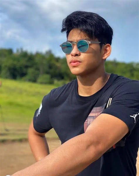ricci rivero wiki bio age height birthday  girlfriend net