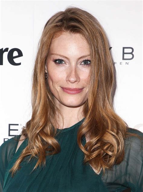 Download Alyssa Sutherland Event Portrait Wallpaper | Wallpapers.com