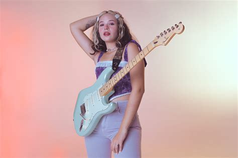 Maddie Moon releases new single mon cher | She Makes Music
