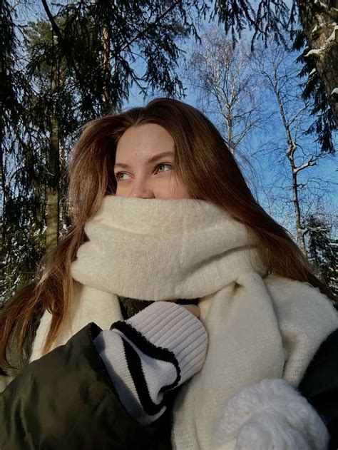 Идеи для фото зимой Позирование Эстетичные зимние кадры Девушка зимой ...