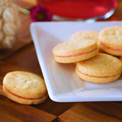 Biscoito De Morango Recheado - Biscoito recheado de morango