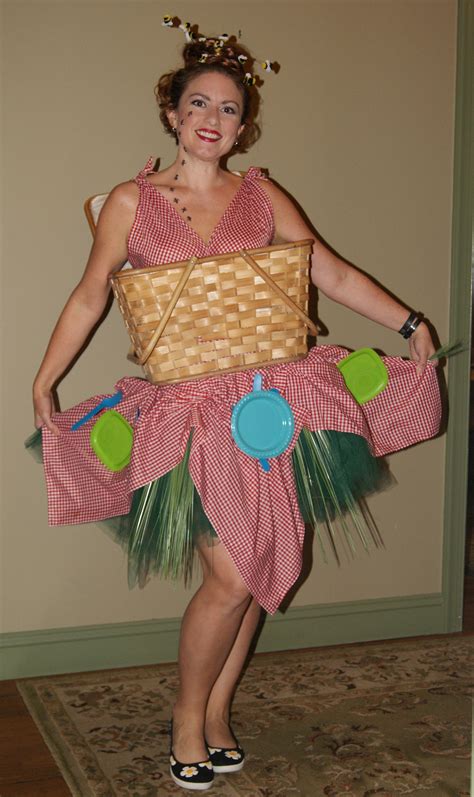 Picnic basket costume. | Group halloween costumes, Costume themes, Costumes