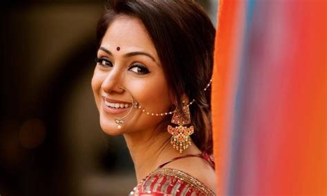 Simran Wiki, Biography, Age, Family, Movies List, Photos - News Bugz
