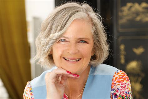 Voters are rallying behind sally owens for the next school board 25