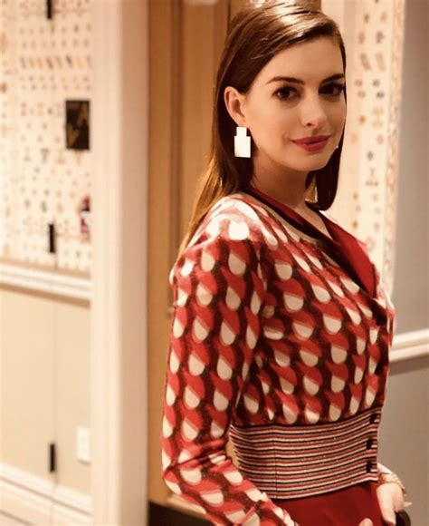 The Hottest Women Celebrity's Fashion Evolution: From Then To Now! Image 14