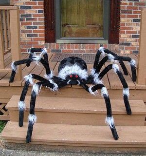 How To Make Giant Halloween Spiders / Diy Giant Spider Decorations ...