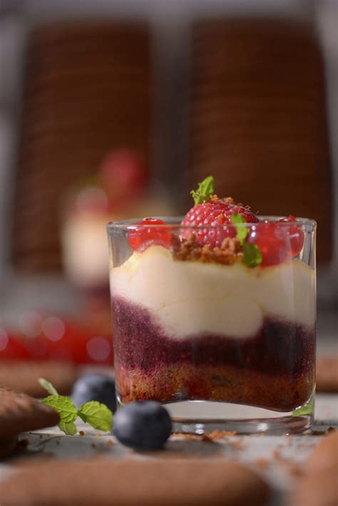 Trifle van mascarpone en ricotta met rood fruit en speculaas - Terroir