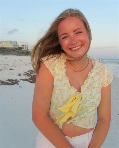 kinsley grace welch (@kinsleywelchh) • Instagram photos and videos