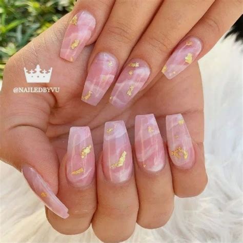 Pin van •𝒂𝒆𝒔𝒕𝒉𝒆𝒕𝒊𝒄• op m a n i c u r e | Nagels, Roze nagels, Nagelideeën