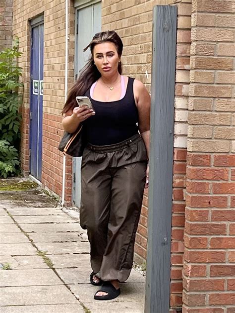 CelebMafia - Celebrity Style, Fashion, Clothes, Outfits, Photos, Videos
