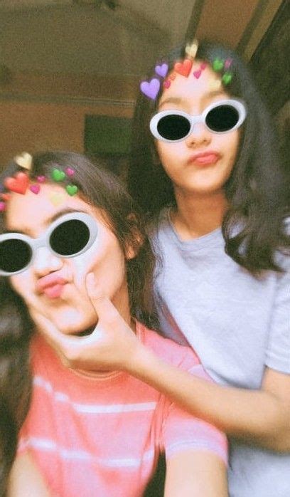 Aesthetic sister pictures | Sisters photoshoot poses, Sister pictures ...