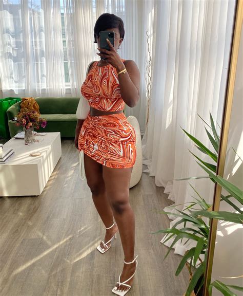 Silhouette Stylez on Twitter | Fashion clothes women, Fashion, Curvy