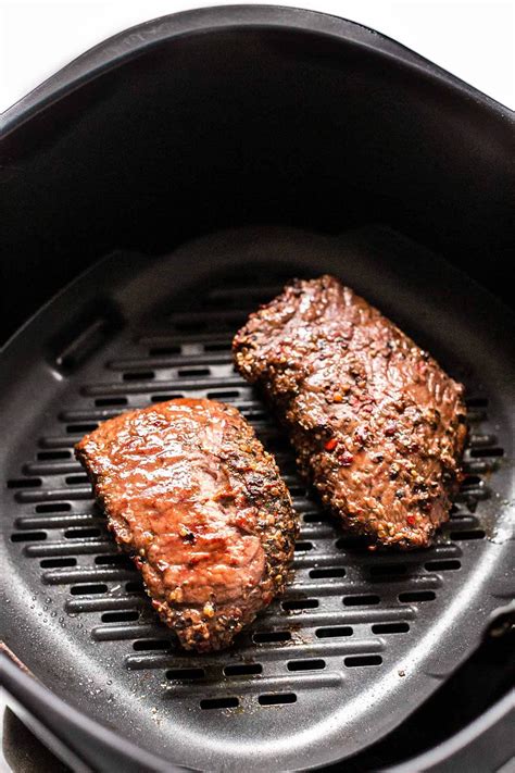 Can you use cast iron in air fryer?: things to put inside airfryer – Akapv