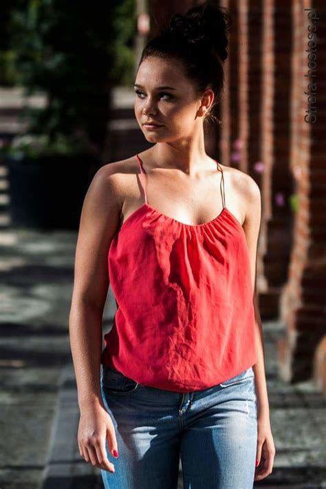 Hostessa Kinga Wiśniewska - Warszawa - Strefa-hostess.pl - największa w ...