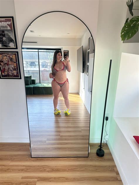 Lyla Lush - Morning selfie | Facebook