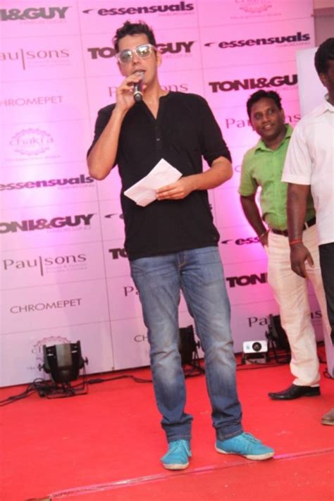 Arun Vijay At Tony Guy Salon Launch - Filmibeat