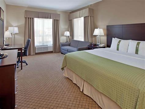 Hotel in Kamloops | Holiday Inn Hotel & Suites Kamloops Hotel