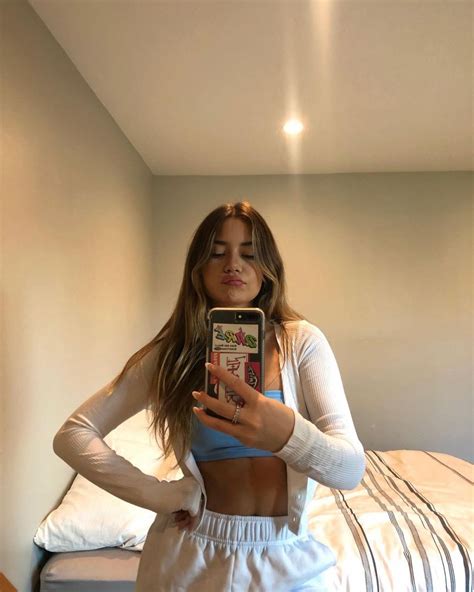 Sophia Birlem 10/05/2021 • CelebMafia