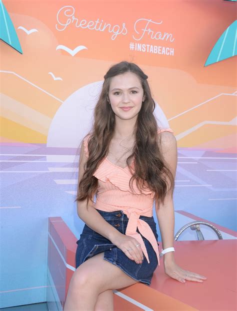 Starlet Arcade: Hot Olivia Sanabia