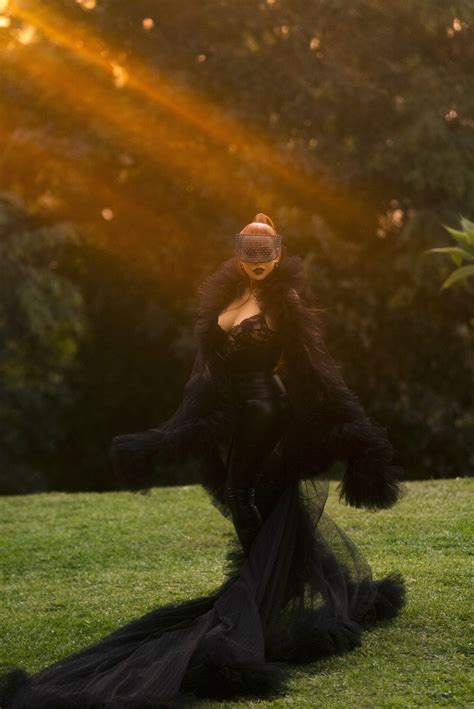 Christina Aguilera Braless Big Boobs - Hot Celebs Home
