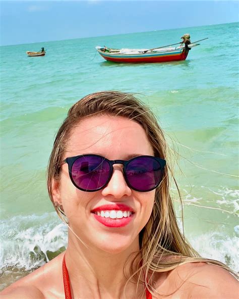 Aline Elias | Excel & Dashboards | Hoje o dia é nosso também, das