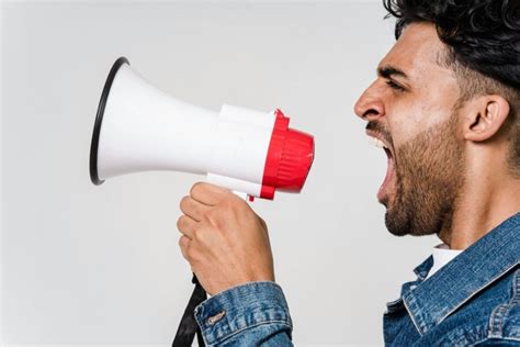 Importance of Voice Modulation in Public Speaking - Voiceplace
