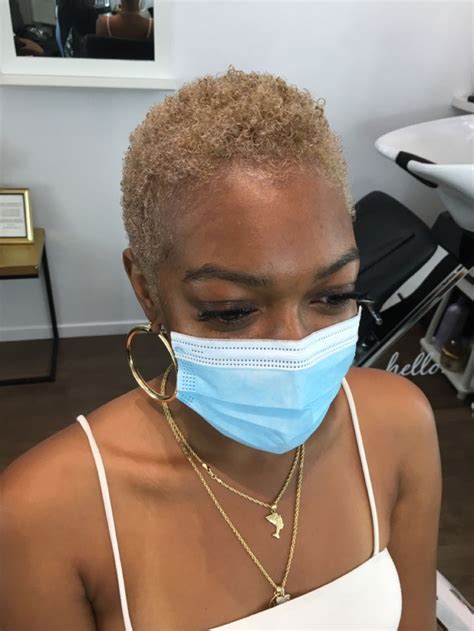 stunning short blonde hair styles