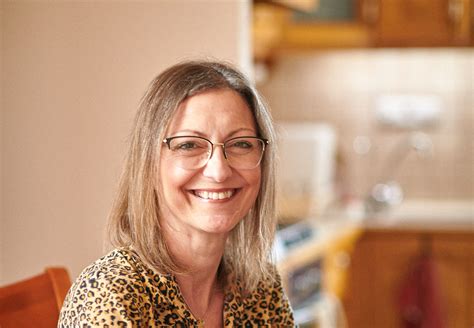 Bauer Barbara: „Egyfolytában utazom a könyveimen keresztül”