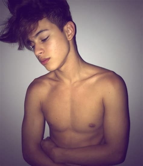 @hella-cute-boys on Tumblr