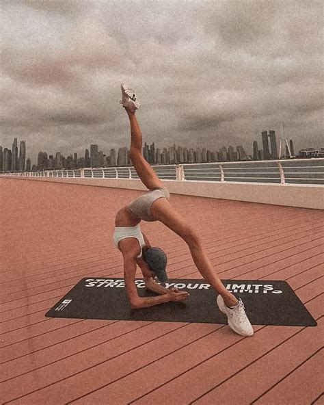 Untitled | Фотографии тренировок, Гимнастические позы, Позы йоги