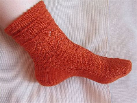 8877-8 (640x480, 544Kb) | Knitting socks, Sock knitting patterns ...