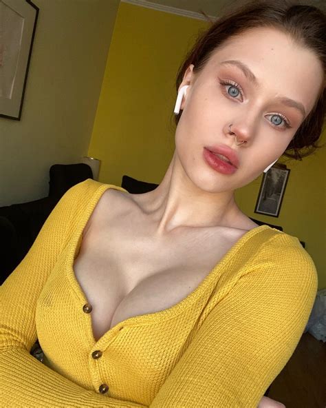 Sofia Simens (София Сименс): биография актрисы, модели и блогера