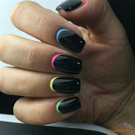 черные полоски на ногтях фото - uniformcustomize