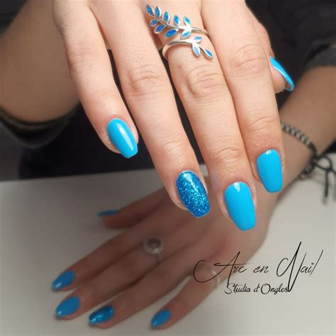Pose d'ongles en résine - Ongles en Gel, Ongles en Résine, Vernis ...
