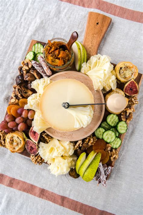 tipps fur die perfekte kaseplatte tete de moine aop kaseplatte