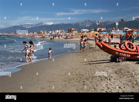 View along beach, Viareggio, Tuscany, Italy, Europe Stock Photo - Alamy