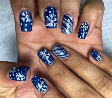 75+ Stunning Winter Nail Art Designs for the Christmas Holidays - HubPages