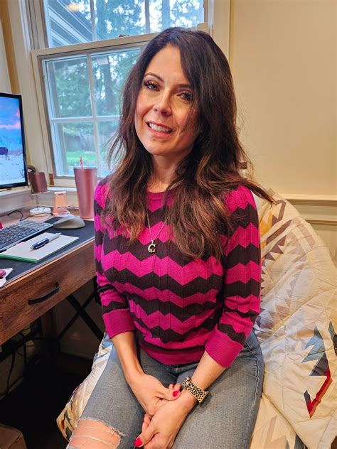 Executive mom : r/SFWNextDoorGirls