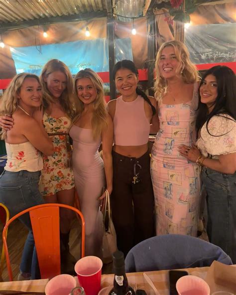 Olivia Manning (@olivluv) • Instagram photos and videos