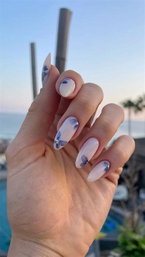 Маникюр с бабочками | акварель | Nail art in 2024