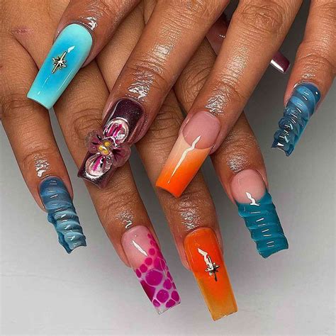 11 August Nail Ideas - Fun Shop