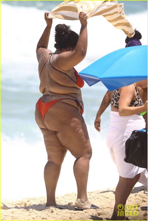 Lizzo Sports Tiny Red Bikini on Vacation in Brazil!: Photo 4432668