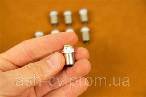 Купить Лампочка для фонарика 4,5V 0.5W LED P13 5S PR2, цена 174 ...