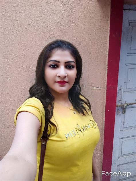 Sonia riyal meet, Indian escort in Mumbai