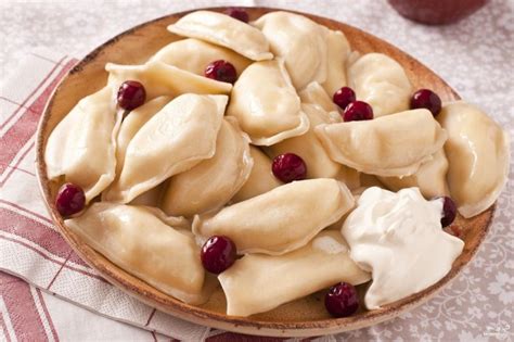 Вареники с вишней – 6 рецептов приготовления
