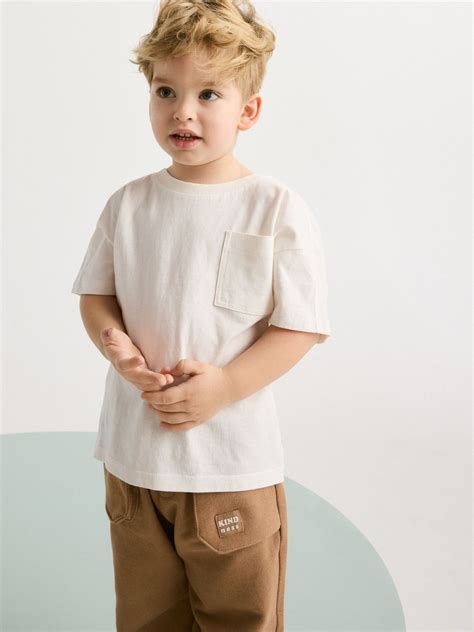 Oversize-T-Shirt mit Tasche Farbe creme - RESERVED - 4483S-01X