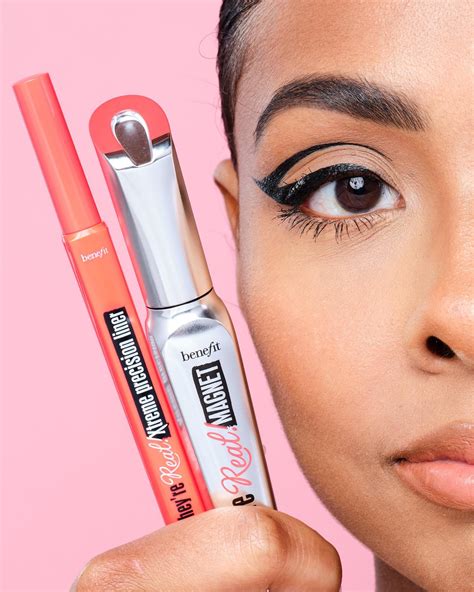Take your eye look to the EXTREME with... - Benefit Cosmetics