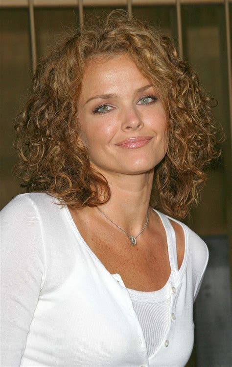 Dina Meyer nue, 51 Photos, biographie, news de stars | LES STARS NUES