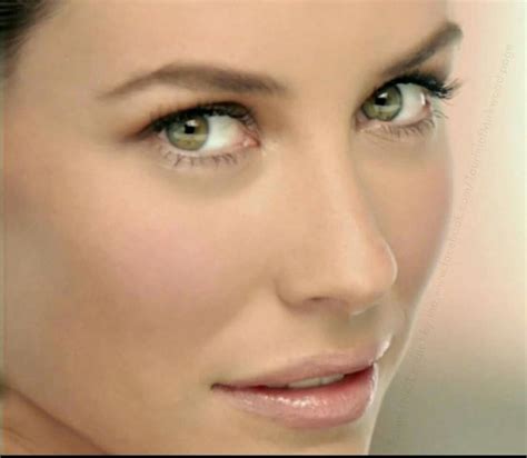Evangeline Lilly face en 2024 | Beaux yeux, Belle femme, Visage